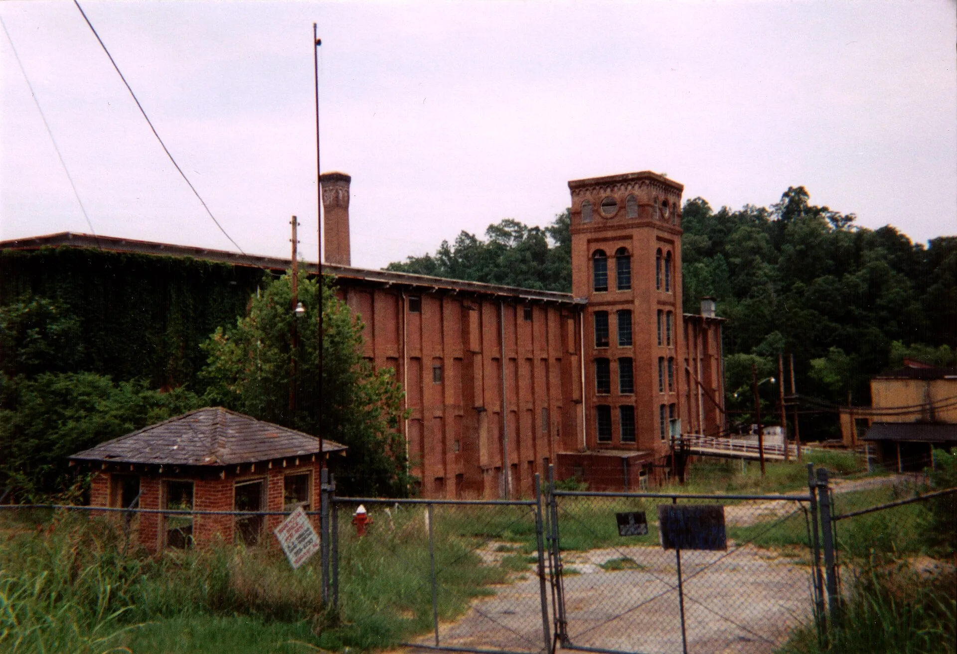 The Newry mill near Seneca in 1998, built in 1893–94 and closed in 1975